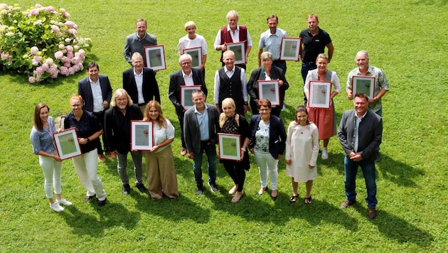 Diese Winzerinnen und Winzer wurden in den vergangenen zwölf Monaten ausgezeichnet. (Bild: LK Tirol)