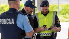 Schwerpunktkontrolle an den steirischen Grenzen. (Bild: LPD Stmk/Huber)