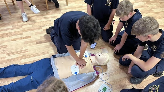 First aid is also taught at the Florianis.