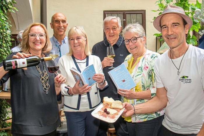 Volles Haus bei der Buchlesung vom Autoren-Duo.