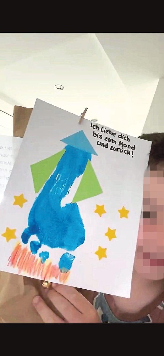 Herzzerreißende Botschaft des Buben an den Papa zum Vatertag.