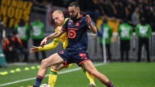 Nabil Bentaleb (r.)