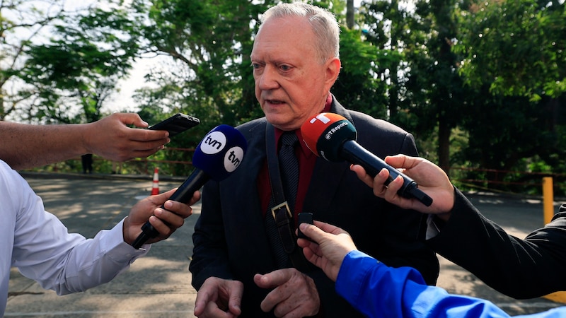 Az ügyvéd és a "Panama-iratok" ügy egyik fő vádlottja, Jürgen Mossack (Bild: APA/AFP/MARTIN BERNETTI)