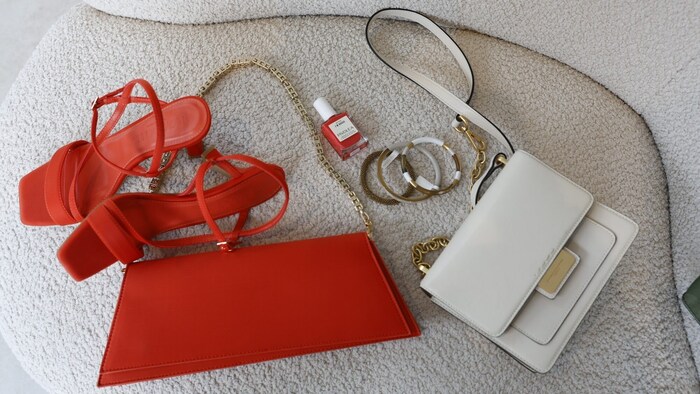 Das persönliche Styling der Viagistin macht ein Mix aus Basic und auffallenden Accessoires aus.