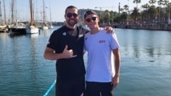 Trainer Plamen Ryaskov (li.) mit Schützling Luca Karl in Barcelona. (Bild: zVg)