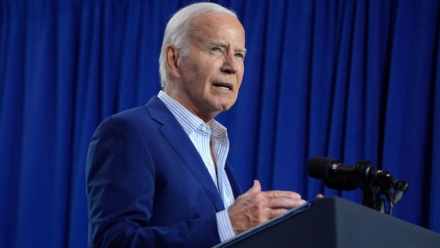 After Joe Biden's catastrophic defeat in the TV duel, everything now revolves around the condition of the incumbent US President. (Bild: AP/The Associated Press)