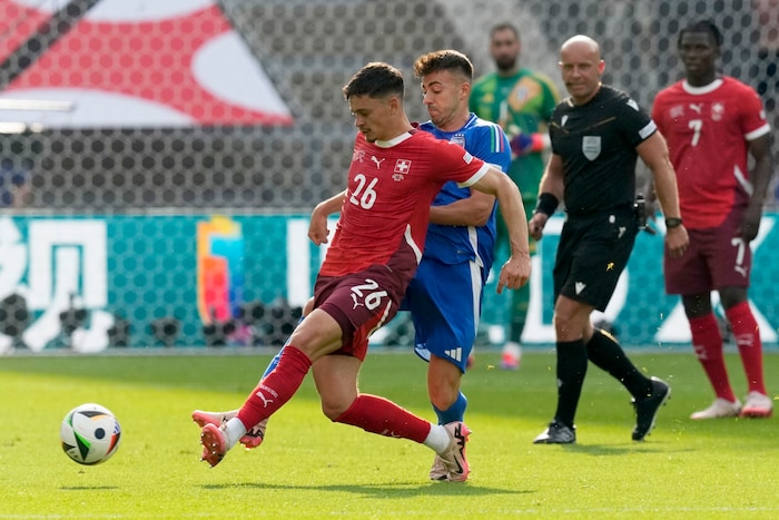 Fabian Rieder (vorne) hat ein gutes Spiel gezeigt.