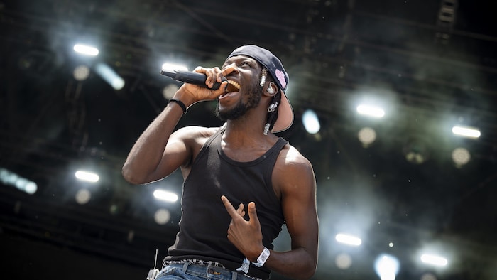 Funk and rap as an introduction to the day: the Viennese collective Hidden Gemz around Didier Kurazikubone.