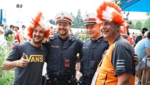 „Fan-Nähe“ der steirischen Polizei in Spielberg. (Bild: Pail Sepp/Sepp Pail)