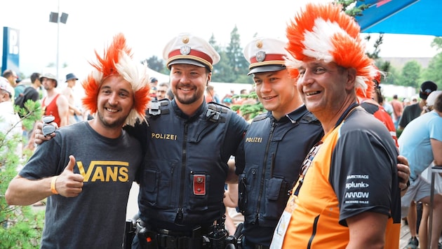 „Fan-Nähe“ der steirischen Polizei in Spielberg. (Bild: Pail Sepp/Sepp Pail)