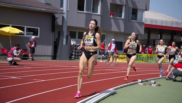 Katharina Stöger (left) ran to her second silver medal on Sunday. (Bild: ÖLV/Alfred Nevsimal)