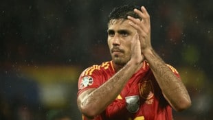 Rodri und fünf seiner Teamkollegen stehen im UEFA-Team der EM-Endrunde ... (Bild: AFP/APA/Angelos Tzortzinis)