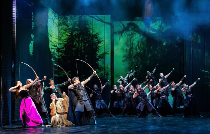 The musical also impresses with its stage design.