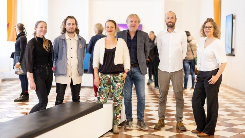 The artists of "Signal vom Dachstein" at the opening of the show in Trautenfels Castle (Bild: Nikola Milatovic)