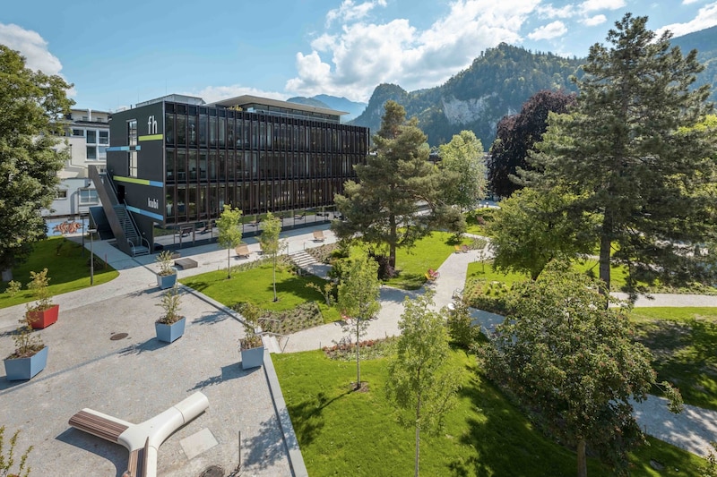 Der moderne Campus im Herzen des Stadtparks. (Bild: FH Kufstein Tirol)