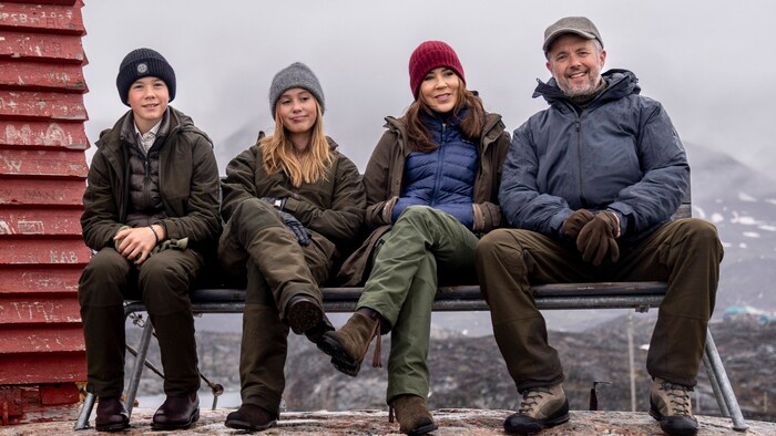 Prinz Vincent, Prinzessin Josephine, Königin Mary und König Frederik ...