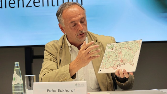 Peter Eckhardt bei der großen Übung zur Schweinepest