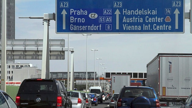 Unfortunately, a familiar sight: traffic jams on the Südosttangente. (Bild: Schiel Andreas/KRONEN ZEITUNG)