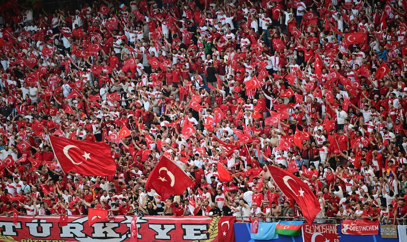Die türkischen Fans (Bild: GEPA pictures)
