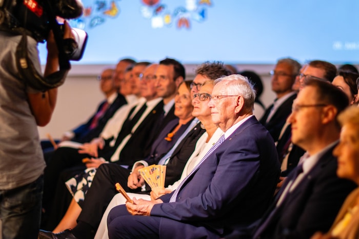 Johanna Mikl-Leitner mit Aufsichtsratsvorsitzenden des IMC Krems Heinz Boyer bei der ...