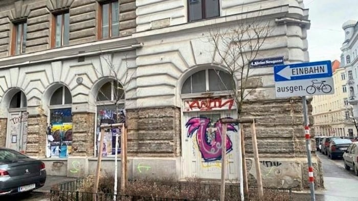 Desolate facades that are not renovated