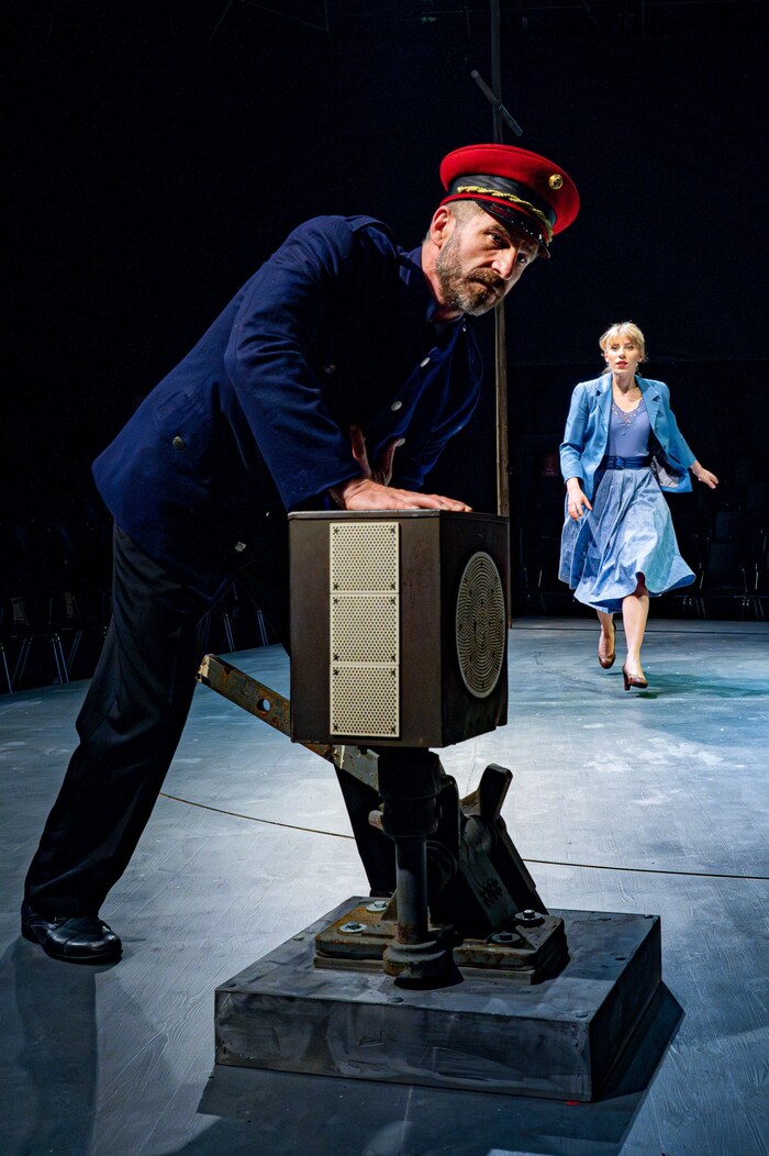 Daniel Jesch (Thomas Hudetz), Johanna Mahaffy (Anna)