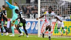 Augustine Boakye (rechts) verlässt den WAC und spielt künftig in Frankreich. (Bild: GEPA pictures)