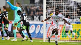 Augustine Boakye (rechts) verlässt den WAC und spielt künftig in Frankreich. (Bild: GEPA pictures)