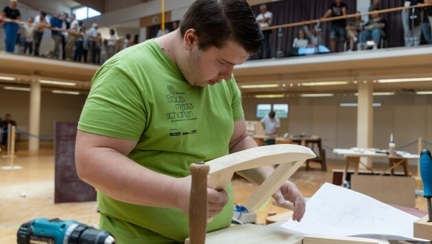 Innovative Lehre und Berufsmatura formen die Fachkräfte von morgen. Entdecken Sie, wie! (Bild: Franz Neumayr)