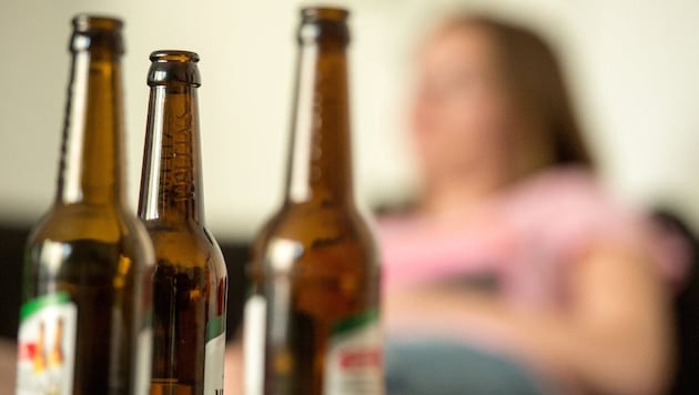 400,000 people in Austria are addicted to alcohol. (Bild: APA/dpa/Alexander Heinl)