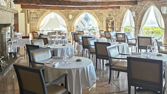 Fische und Meeresfrüchte von lokalen Fischern dominieren die Speisekarte im Brittany & Spa – 1 ...