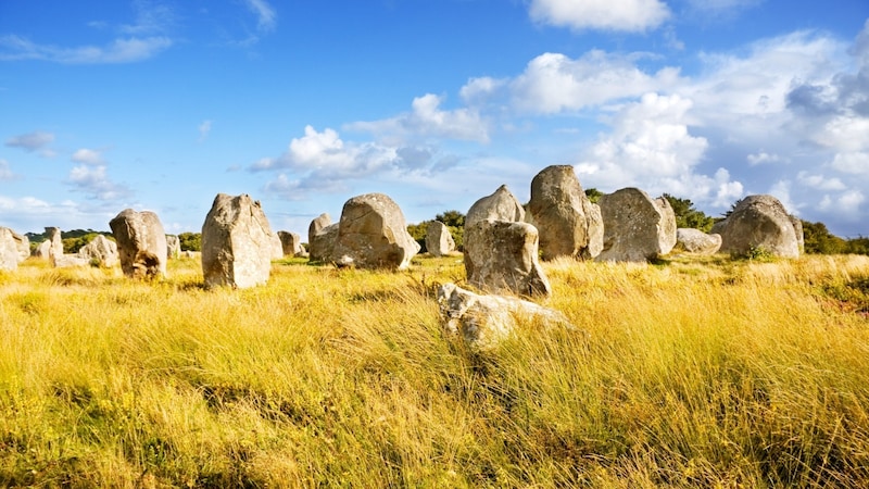 The enigmatic menhirs of Carnac - witnesses to history. (Bild: Franck Caillet)