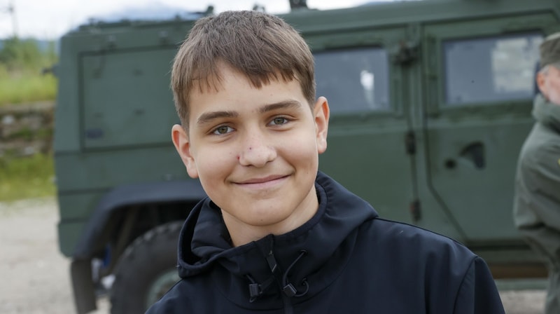 Ammar (15) meint: „Die Panzer und alle Gefechtsfahrzeuge finde ich schon richtig cool. Beim Heer würden mich persönlich die Einsätze im Ausland interessieren.“ (Bild: Tschepp Markus)