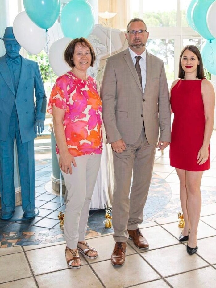 Österreicher-Hotel an der Adria mit Martina Riedl aus Seeboden und ihren Nachfolgern Orsolya ...