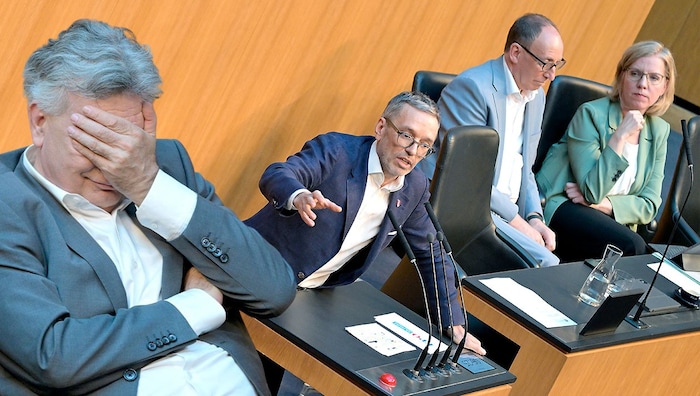 FPÖ-Chef Herbert Kickl teilte am Donnerstag im Nationalrat wieder einmal kräftig  gegen ÖVP und ...
