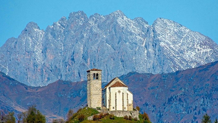 Die Kirche San Floriano, die dem kunstaffinen Komitee um Don Alessio den Namen gab.