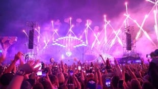 Die Eröffnungszeremonie ist jedes Jahr ein absoluter Höhepunkt für die Tausenden Besucher des Electric Love Festivals. (Bild: Tröster Andreas/ANDREAS TROESTER)