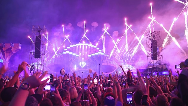 Die Eröffnungszeremonie ist jedes Jahr ein absoluter Höhepunkt für die Tausenden Besucher des Electric Love Festivals. (Bild: Tröster Andreas/ANDREAS TROESTER)