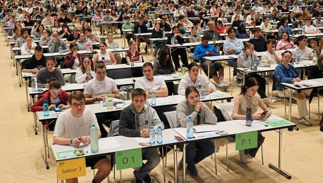 There were 2603 registrations for the medical entrance test on Friday in Graz (Bild: Jauschowetz Christian/Christian Jauschowetz)