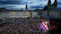 Tolle Stimmung unterm Abendhimmel am Hauptplatz (Bild: reinhard winkler)