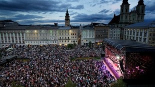 Tolle Stimmung unterm Abendhimmel am Hauptplatz (Bild: reinhard winkler)