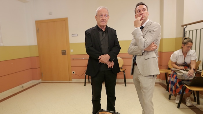 Pilz, savunma avukatı Johannes Zink ile birlikte