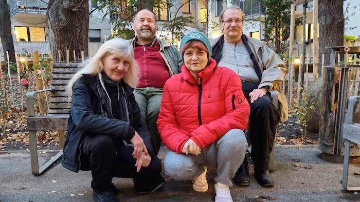 Das Backstreet-Guides-Team (am Bild vorne links Hedy mit Sandra, hinten links Angelo mit ...