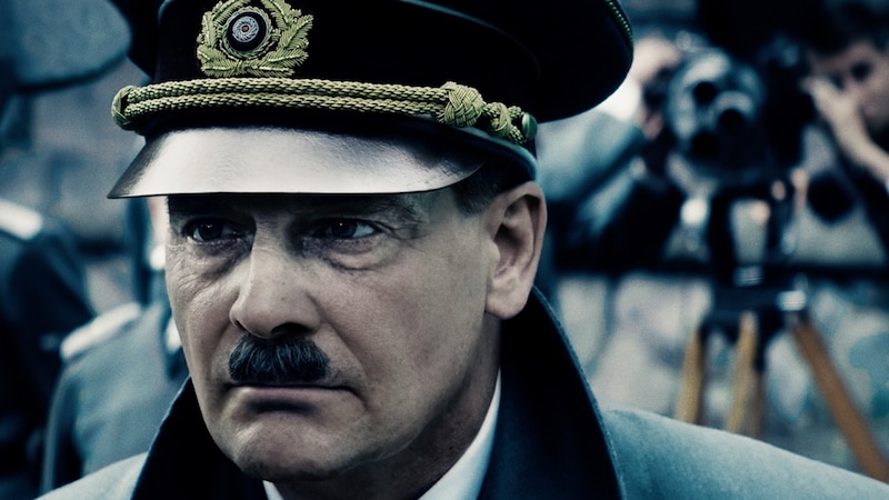 Fritz Karl ist in „Führer und Verführer“ als Adolf Hitler zu sehen. (Bild: © Zeitsprung Pictures SWR Wild Bunch Germany / Stephan Pick)