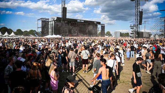 Die Hauptbühne des Rolling Loud Festivals war schon am Nachmittag mehr als gut gefüllt.
