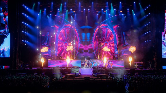 Sie kam spät, aber doch: Superstar Nicki Minaj begeisterte die Fans mit einer famosen ...