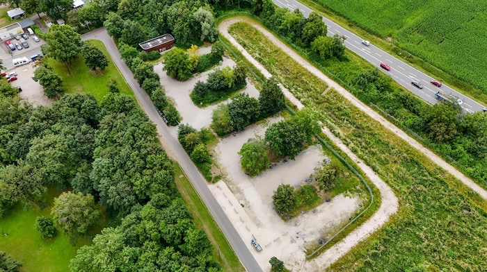Unüblich für Anfang Juli ist der Sinti-&-Roma-Durchreiseplatz in Pichling völlig verwaist.
