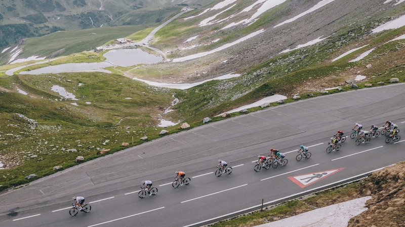 Tragic day at the Tour of Austria (Bild: EXPA Picture/APA/EXPA/JFK)