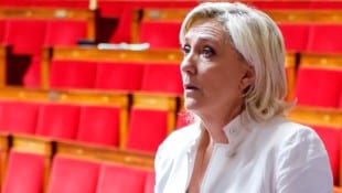 Marine Le Pens Partei könnte in der nächsten französischen Regierung sitzen. (Bild: APA/AFP/Ludovic MARIN)