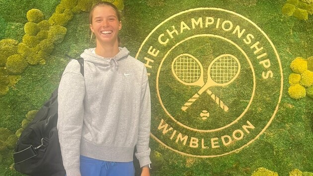 Lilli Tagger is beaming. She gets to play in the Wimbledon junior tournament. (Bild: zVg)